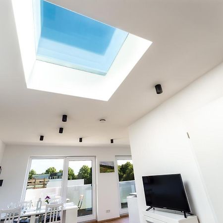 Gemuetliches Und Lichtdurchflutetes Penthouse Mit Sternenhimmelblick, Boxspringbett Und Terrasse - Gute Anbindung An Die Innenstadt คาสเซล ภายนอก รูปภาพ